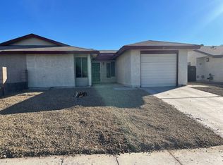 27 Yew Ave, Las Vegas, NV 89110