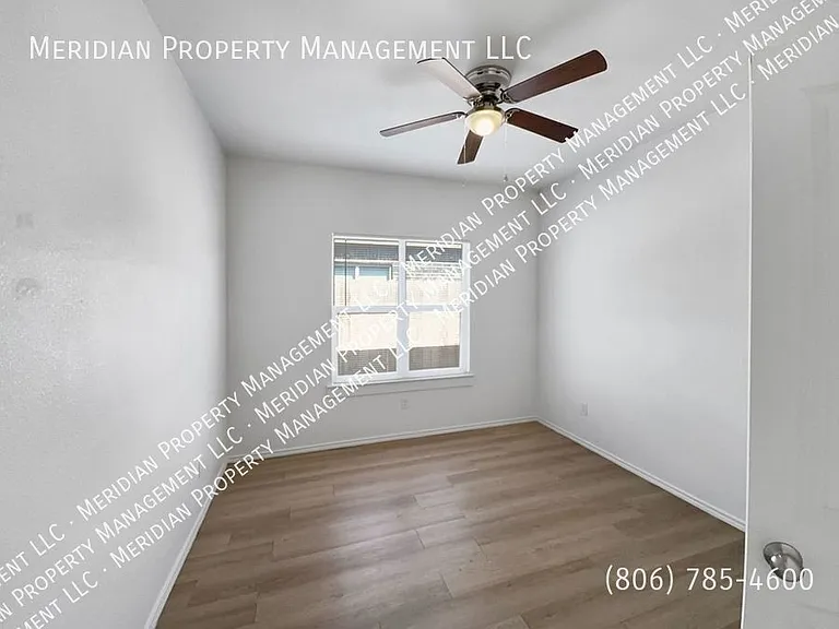 5543 Itasca St #B — Photo 10