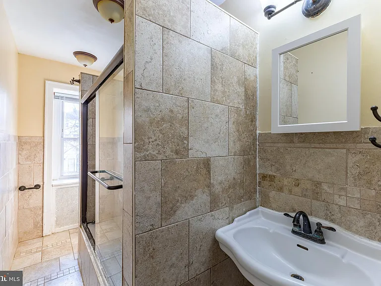 2216 Georges Ln — Photo 26