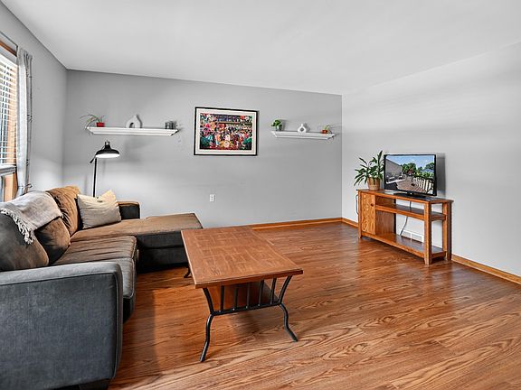 4th image of 6973 Chester Dr APT E
