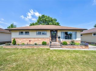 7356 Oakwood Rd, Parma, OH 44130