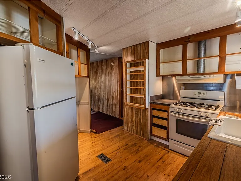 3599 Fort McHenry Dr — Photo 21
