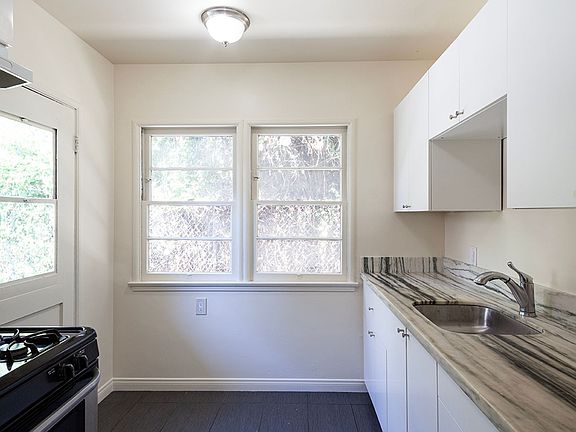 4th image of 1315-1321 N Orange Dr #1319