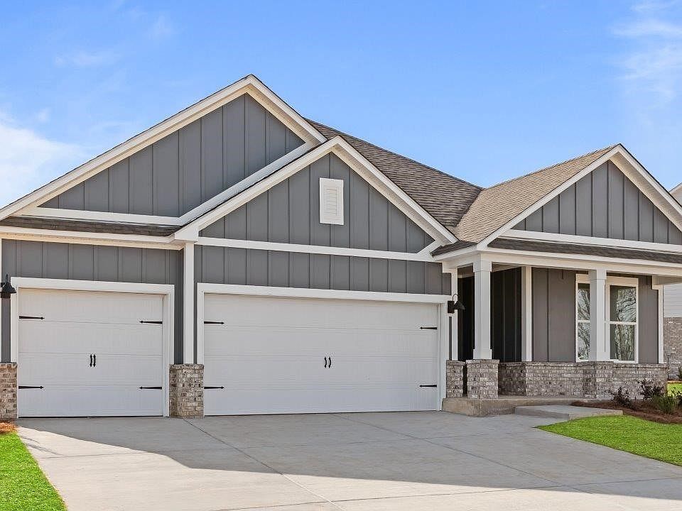 1st image of 1068 Birch Ln