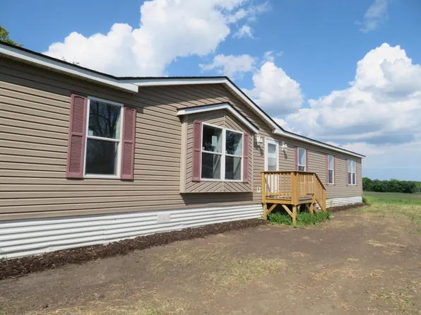 7715 Peyton Ave SW, Cokato, MN 55321
