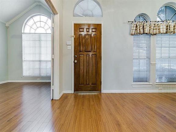 4th image of 7706 Bluewood Dr
