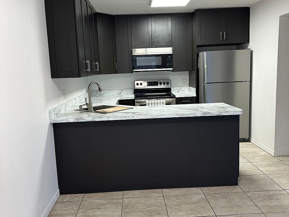 1st image of 3236 Bloomingdale Villas Ct