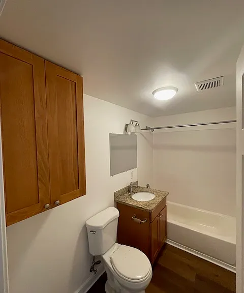 Brandon Court — Photo 14