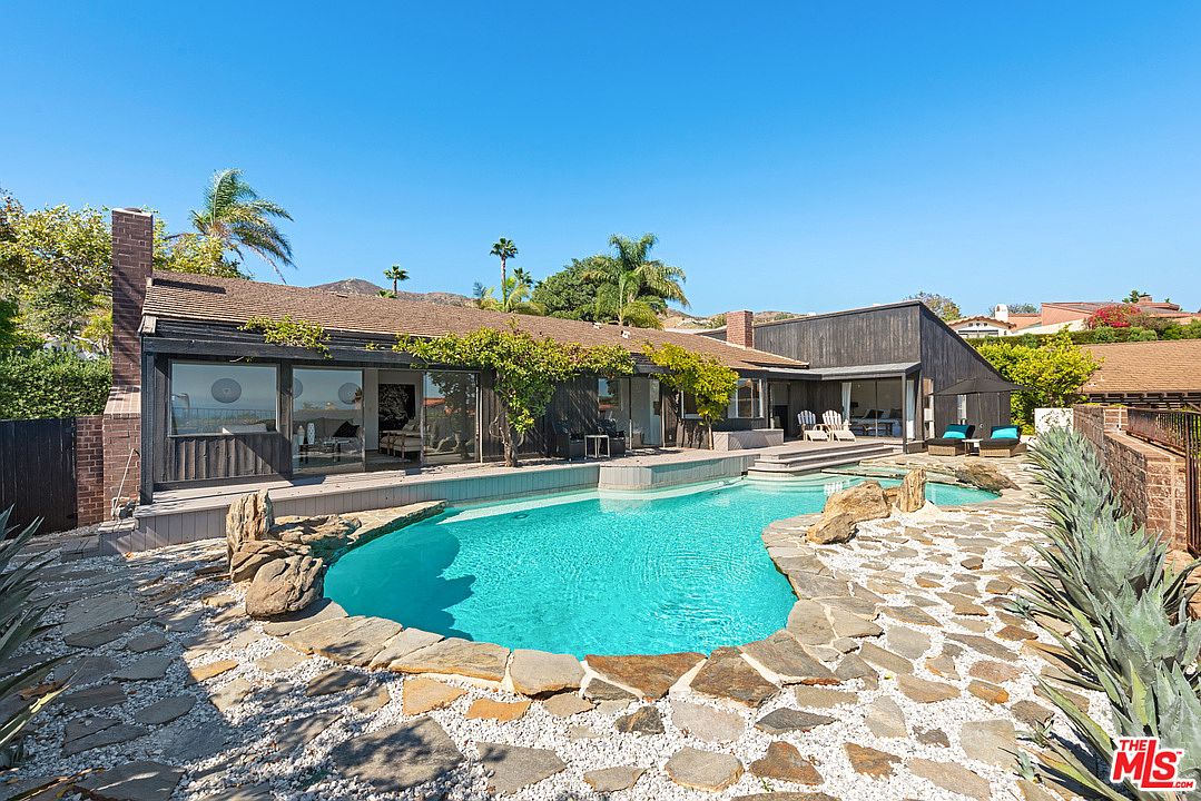 3626 Malibu Country Dr, Malibu, CA 90265 | Zillow