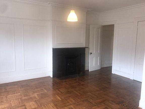 3rd image of 109 Jefferson Ave