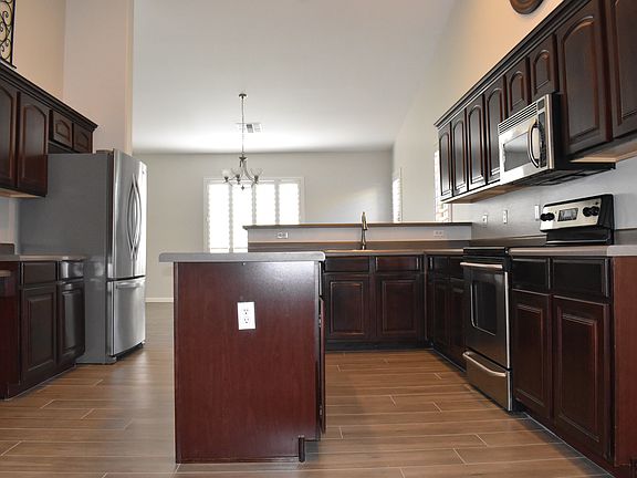 3rd image of 2217 E Aloe Pl