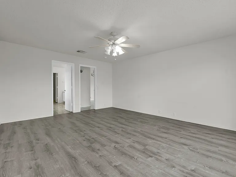1407 Autumncrest Dr — Photo 14