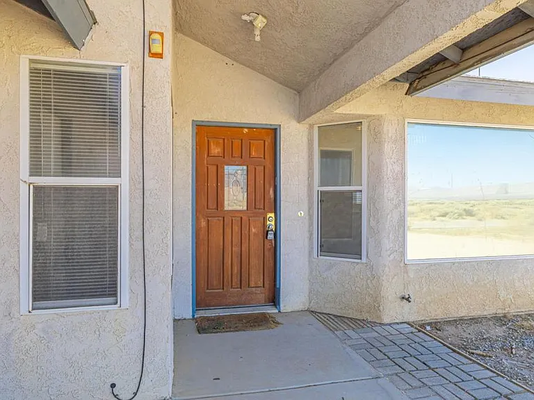 6940 Quezon Ave — Photo 6