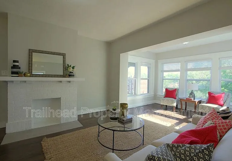 1214 Brush Creek Blvd #3 — Photo 3