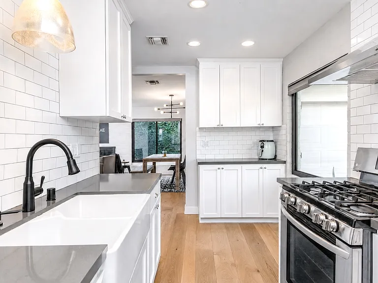 22262 Buena Ventura St — Photo 7