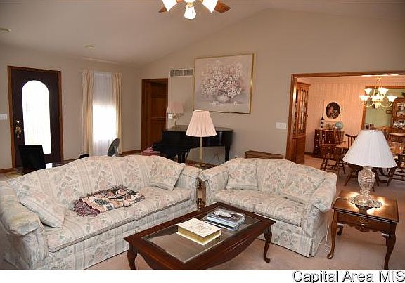 3rd image of 4525 Barrington Dr