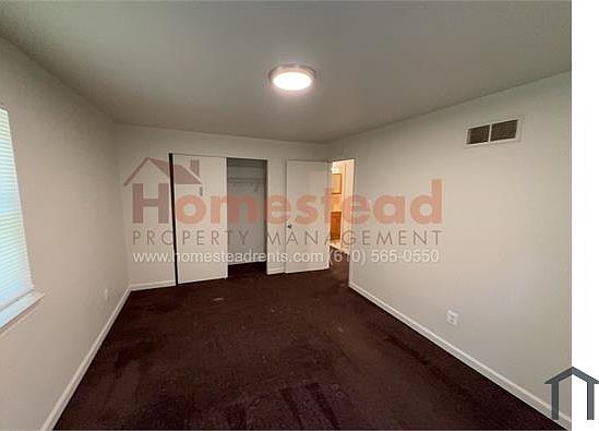 2nd image of 502 N Sycamore Ave Floor 2