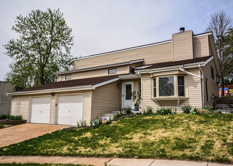 1st image of 6009 La Chateau Ct