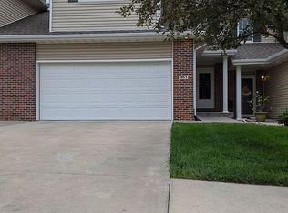 1863 N 176th Plz, Omaha, NE 68118