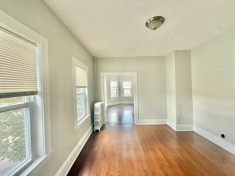 15 Gladstone St #3 — Photo 7