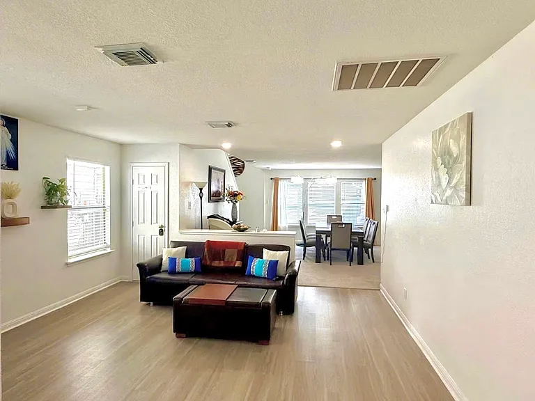 15106 Blue Creek Ranch Dr — Photo 2