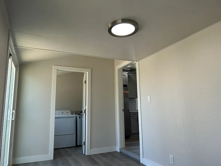 180 N Airport Way — Photo 15