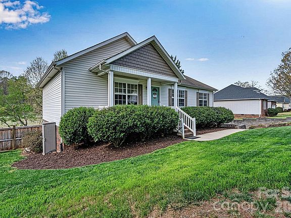 5th image of 219 Heather Glen Ln