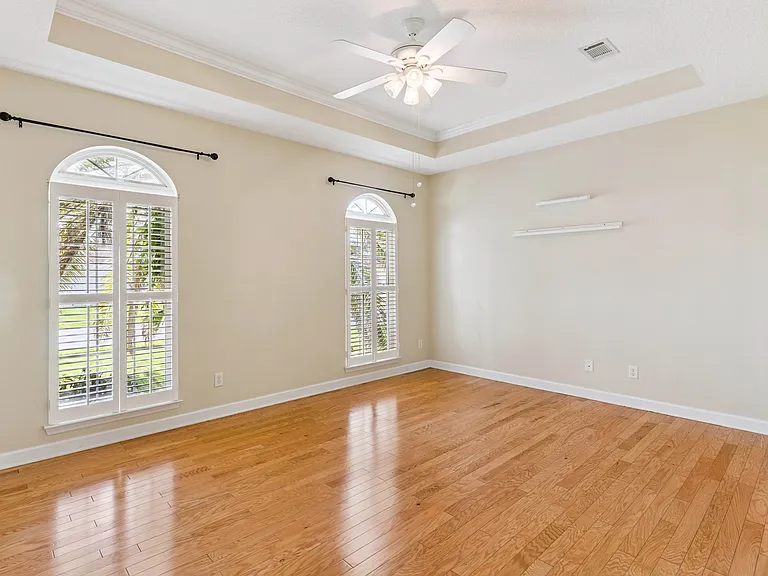 235 Wellington Pl — Photo 10