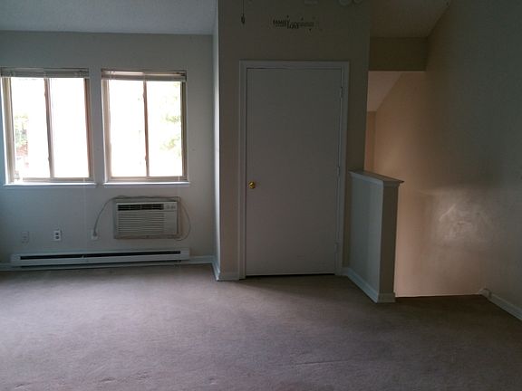 4th image of 426 Emmett St APT B