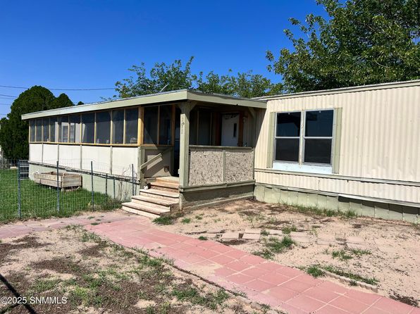 las-cruces-new-mexico-2062632538 picture