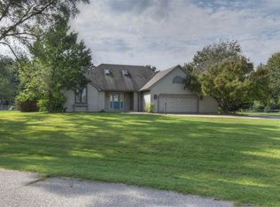 51625 Northfield Dr, Elkhart, IN 46514