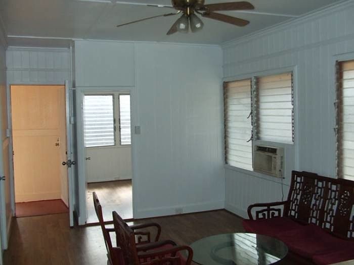 Living room/no furniture