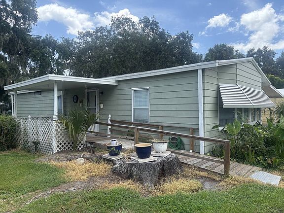 3rd image of 1650 Calvin Cir