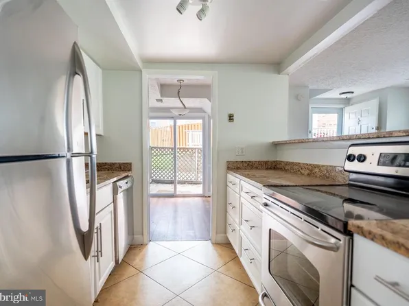9570 Hagel Cir Suite D, Lorton, VA 22079