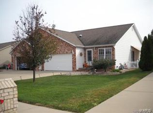 Field Crossing Dr, Highland, IL 62249