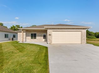 1208 Stutzman St, Halstead, KS 67056