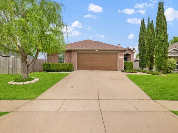 460 Cranbrook Ln, Grand Prairie, TX 75052