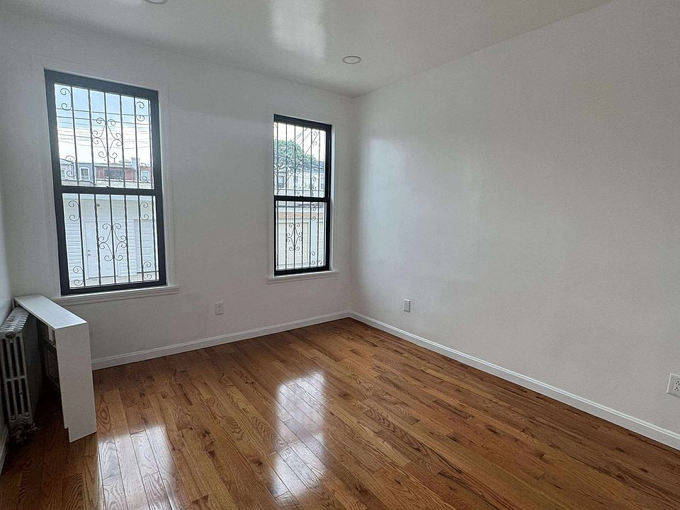1st image of 24-28 35th St Unit A1