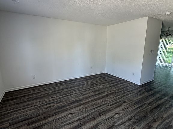 2nd image of 1010 B S Barbeque Rd #B