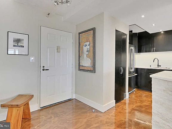 4th image of 1600 N Oak St APT 1621