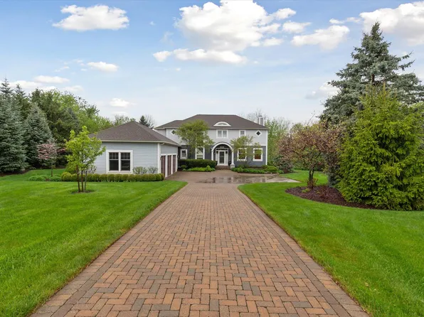 4968 High Meadow Ln, Ann Arbor, MI 48103