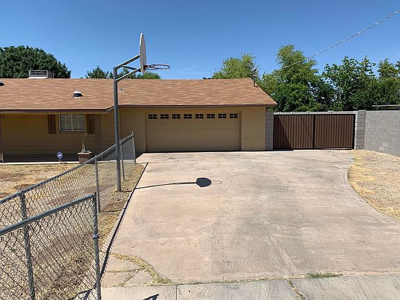 3rd image of 3010 W Orangewood Ave