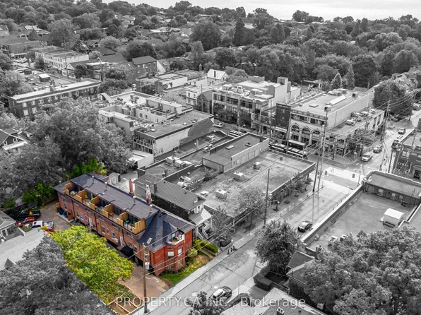 97 Lee Ave, Toronto, ON M4E 2P2