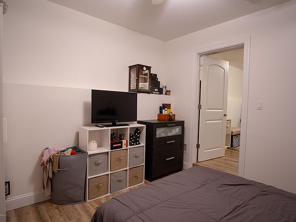 4th image of 15 Serena Ct