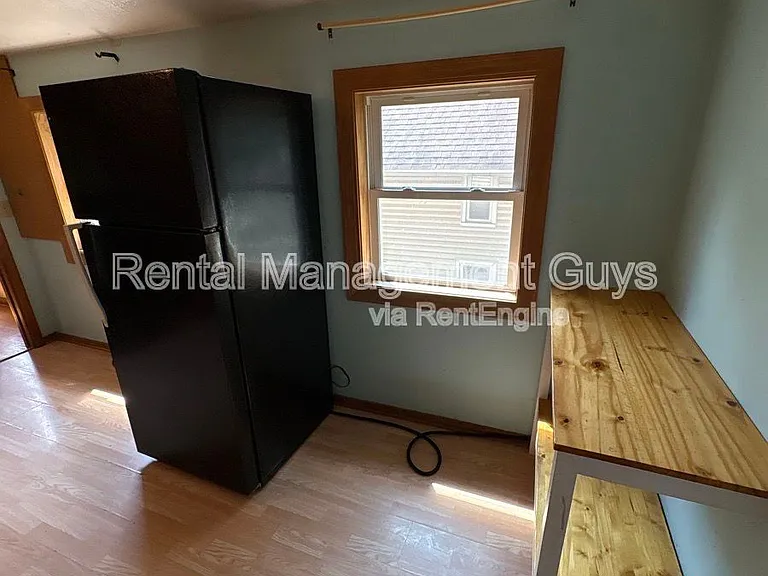 1408 Washington St NE #2 — Photo 3