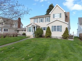 2338 Edgemere Dr, Rochester, NY 14612