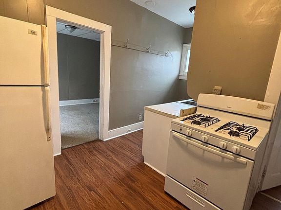 5th image of 306 Carroll St Unit 3