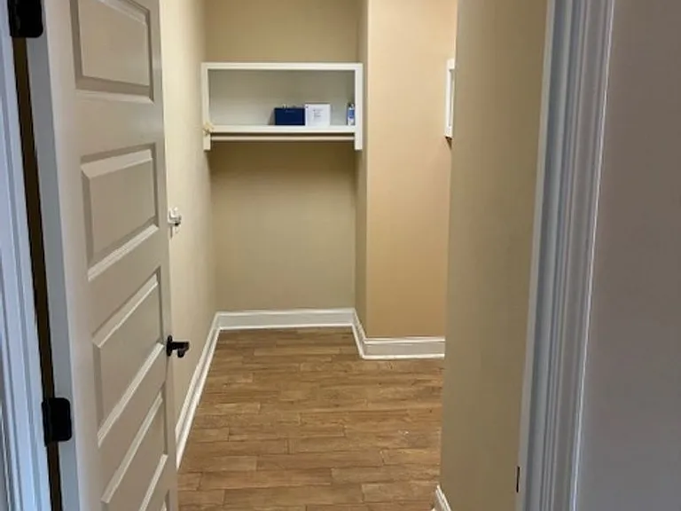 102 Miller Ct — Photo 5