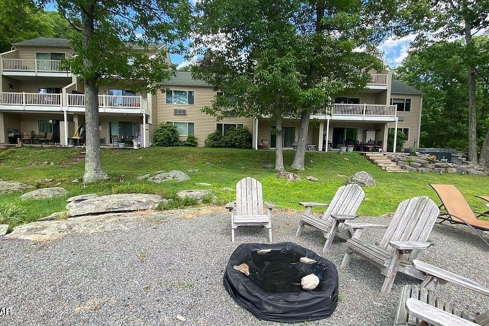 1st image of 1139 Acacia Dr Unit 5