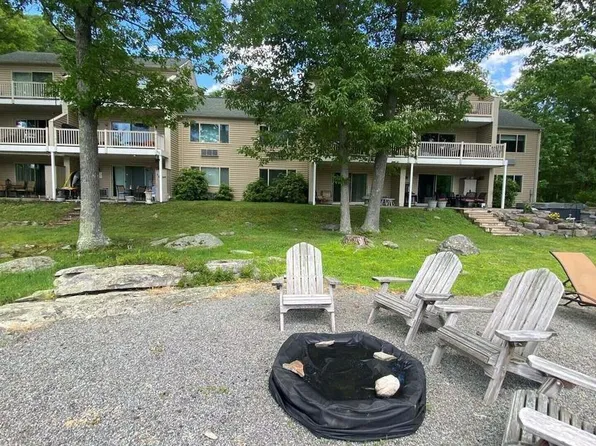 1139 Acacia Dr Unit 5, Hawley, PA 18428